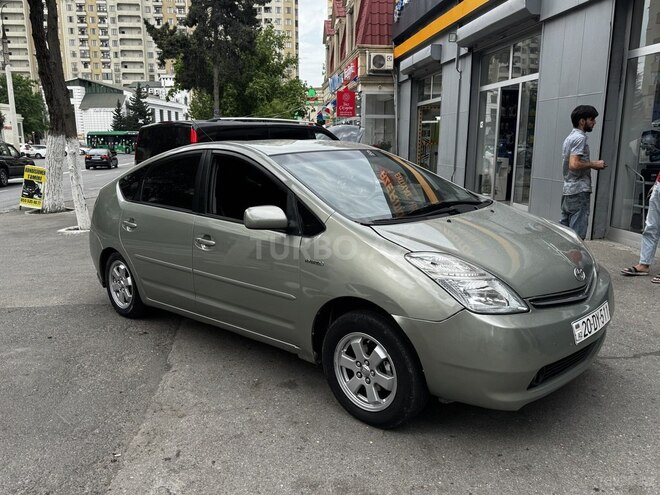 Toyota Prius-2