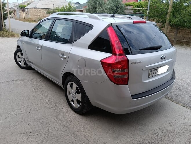 Kia  2008, 274,536 km - 1.6 l - Bakı