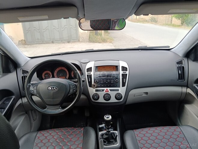 Kia  2008, 274,536 km - 1.6 l - Bakı