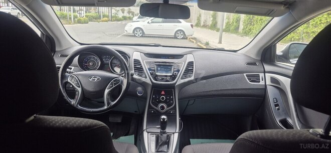 Hyundai Elantra 2015, 201,168 km - 1.8 л - Bakı