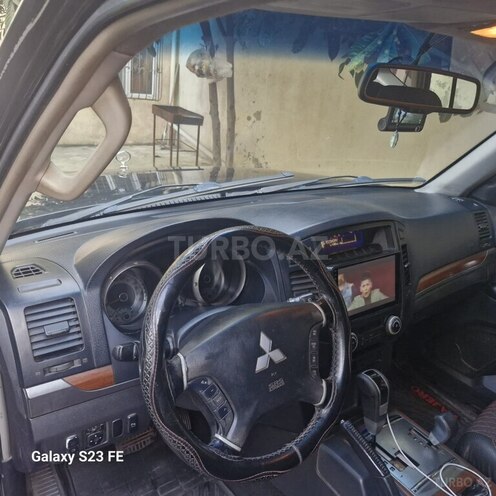 Mitsubishi Pajero 2008, 339,000 km - 3.0 л - Bakı