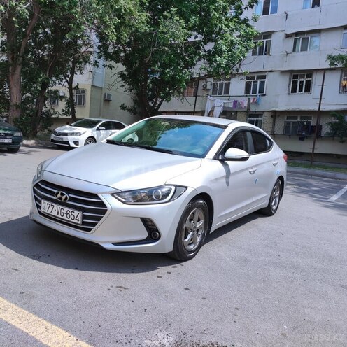 Hyundai Avante 2017, 190,000 km - 1.6 л - Bakı