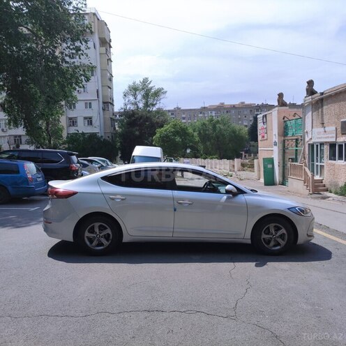 Hyundai Avante 2017, 190,000 km - 1.6 л - Bakı