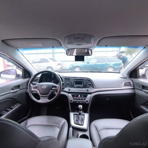 Hyundai Avante 2017, 190,000 km - 1.6 л - Bakı