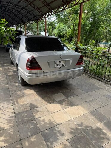 Mercedes C 250 d 1997, 625,000 km - 2.5 l - Masallı