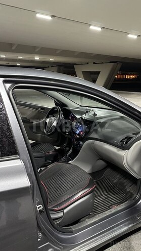 Hyundai Accent 2013, 267,740 km - 1.6 l - Bakı