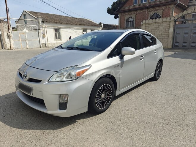 Toyota Prius-4