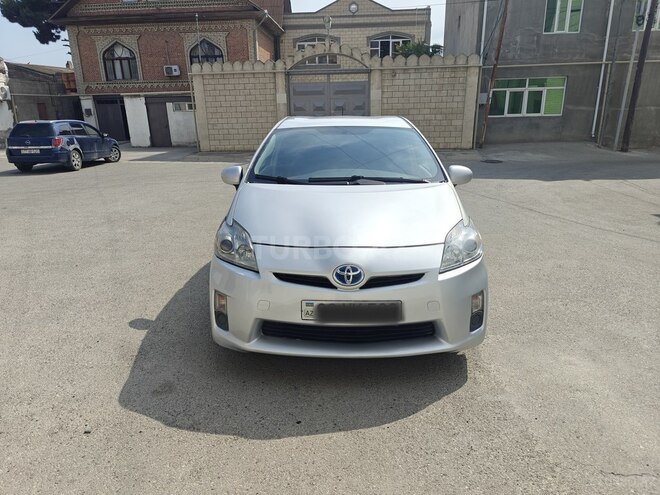 Toyota Prius-2