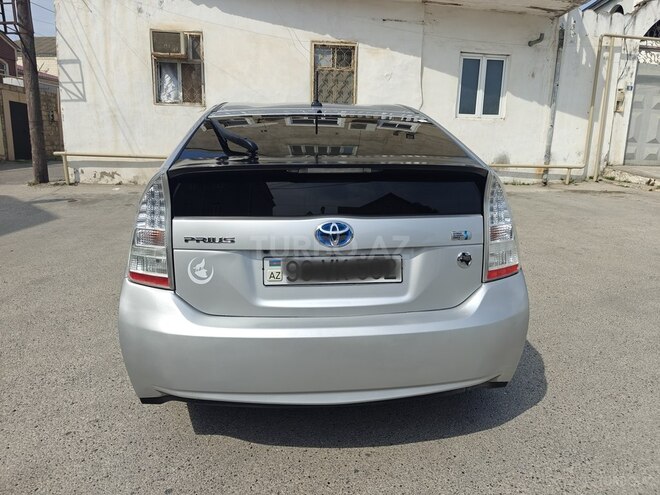 Toyota Prius-9