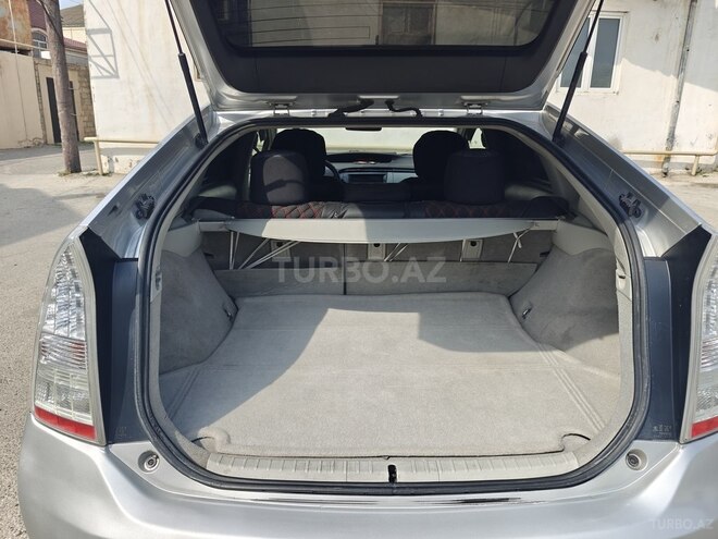 Toyota Prius-14