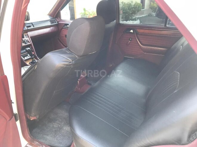 Mercedes E 220 1991, 600,000 km - 2.2 l - Göygöl