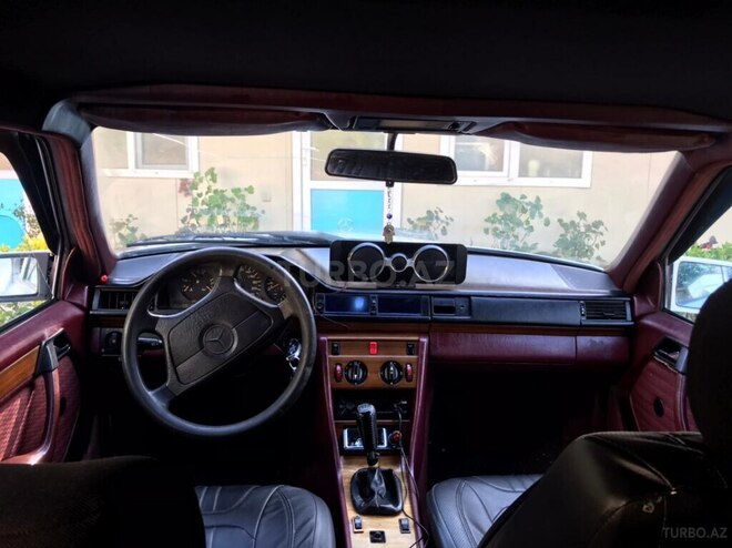 Mercedes E 220 1991, 600,000 km - 2.2 l - Göygöl