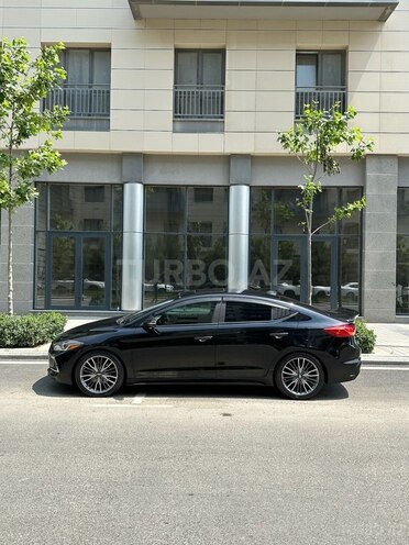 Hyundai Elantra 2017, 137,800 km - 1.6 л - Bakı