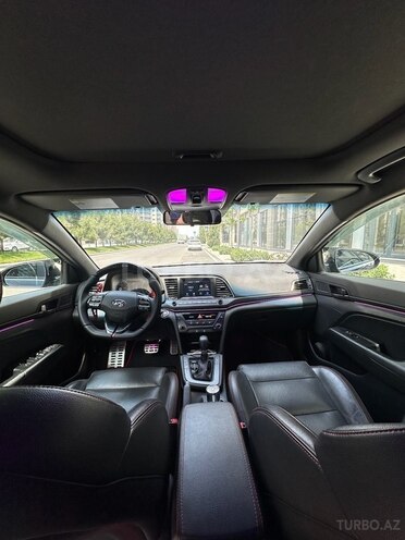 Hyundai Elantra 2017, 137,800 km - 1.6 л - Bakı