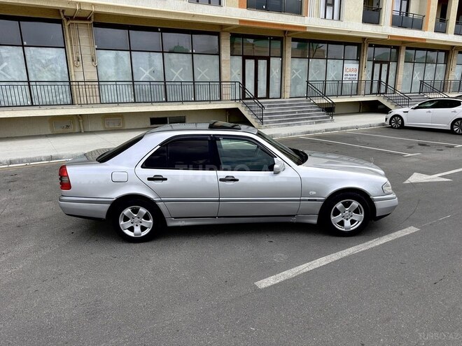 Mercedes C 200-8