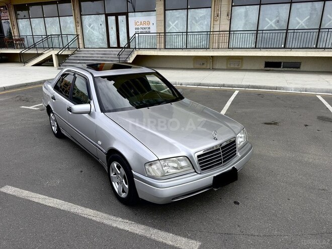 Mercedes C 200-7