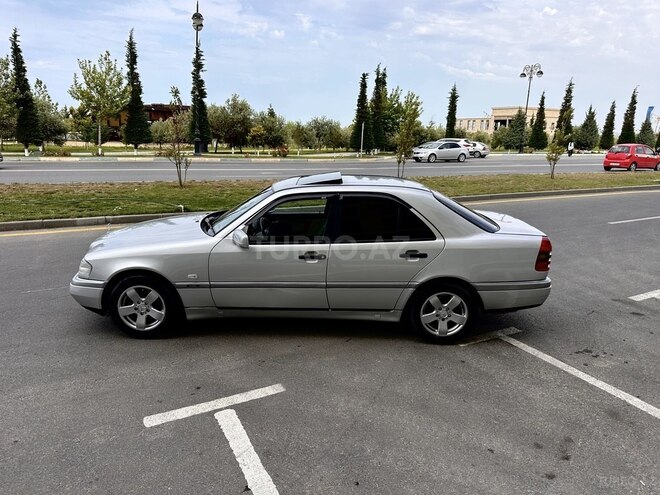Mercedes C 200-9