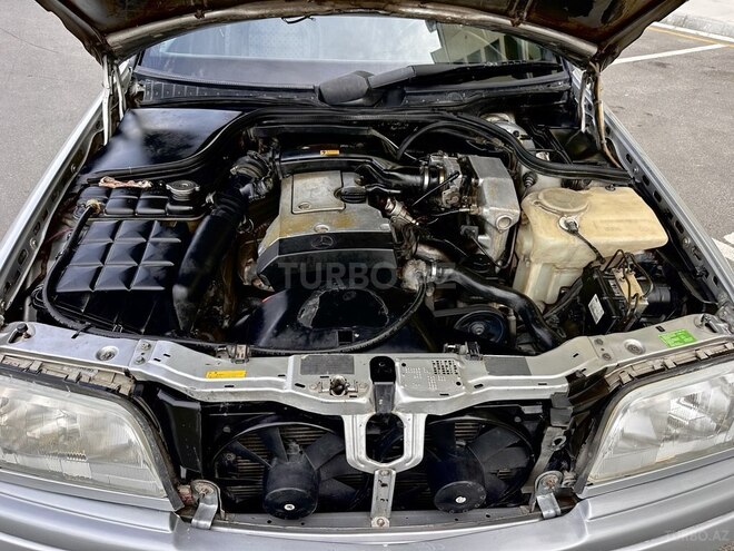 Mercedes C 200-21