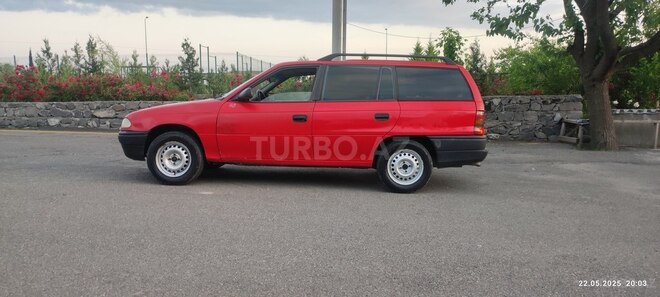 Opel Astra 1994, 310,000 km - 1.6 l - Şəki