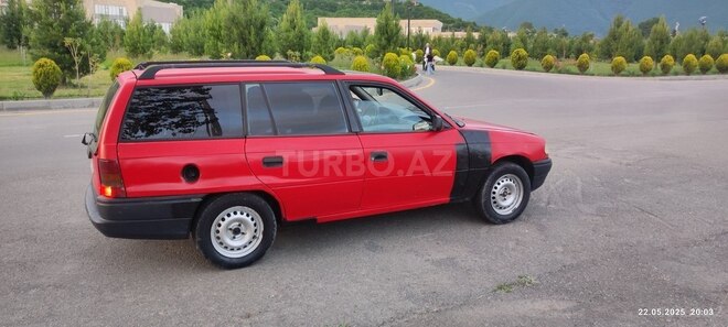 Opel Astra 1994, 310,000 km - 1.6 l - Şəki