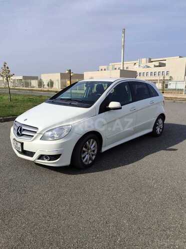Mercedes B 180 2010, 180,000 km - 1.7 л - Goranboy