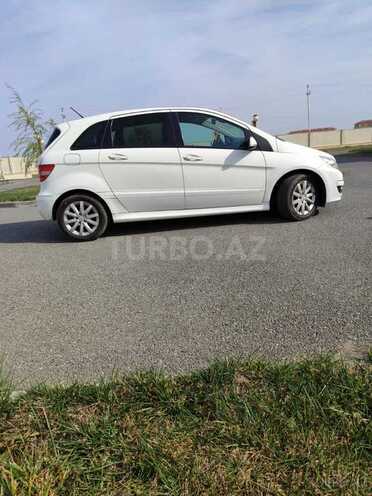 Mercedes B 180 2010, 180,000 km - 1.7 л - Goranboy