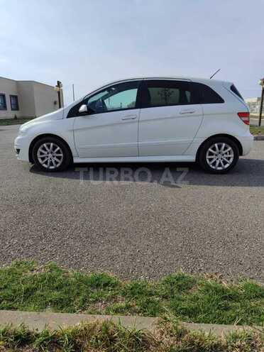 Mercedes B 180 2010, 180,000 km - 1.7 л - Goranboy
