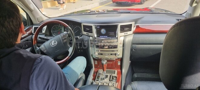 Lexus LX 570-9