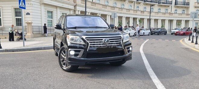 Lexus LX 570-2