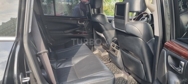 Lexus LX 570-10