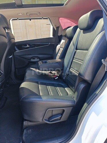 Kia Sorento-19