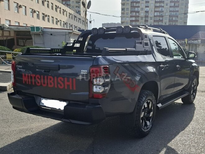 Mitsubishi L200 2021, 97,000 km - 2.4 л - Bakı