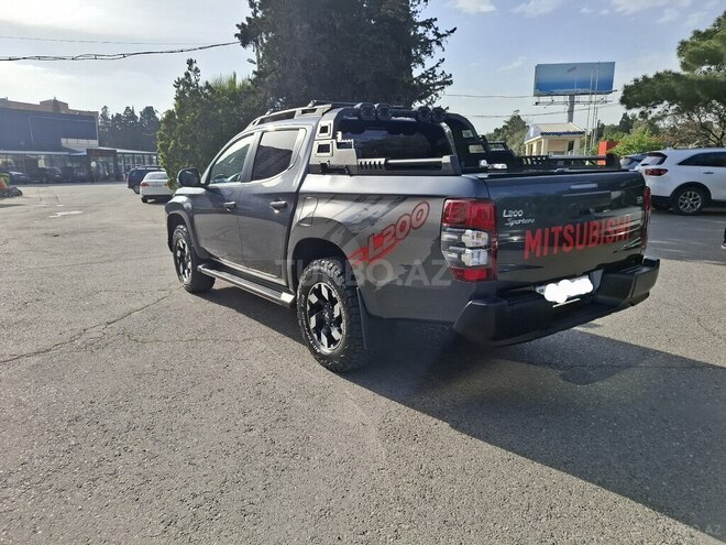 Mitsubishi L200 2021, 97,000 km - 2.4 л - Bakı