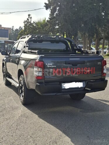 Mitsubishi L200 2021, 97,000 km - 2.4 л - Bakı