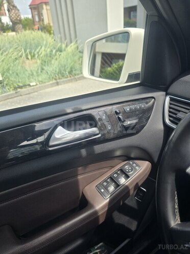 Mercedes ML 350 4MATIC-7