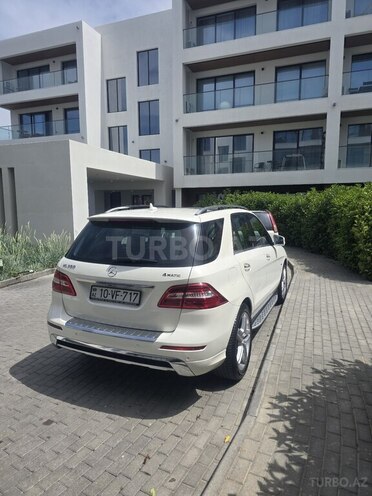 Mercedes ML 350 4MATIC-11