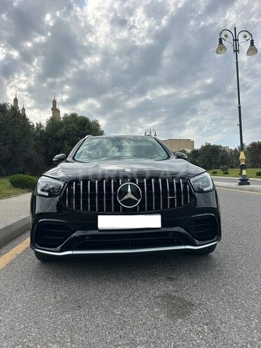Mercedes GLC 300-1