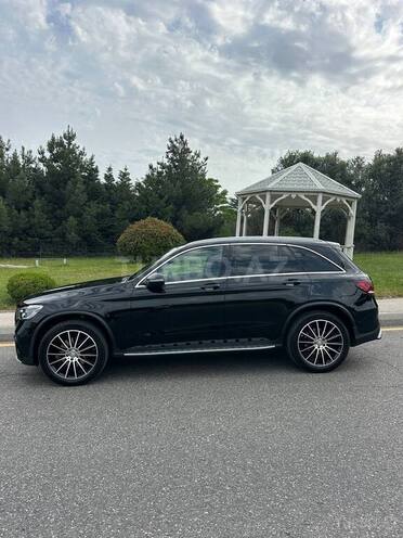 Mercedes GLC 300-3
