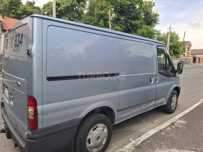 Ford Transit-3