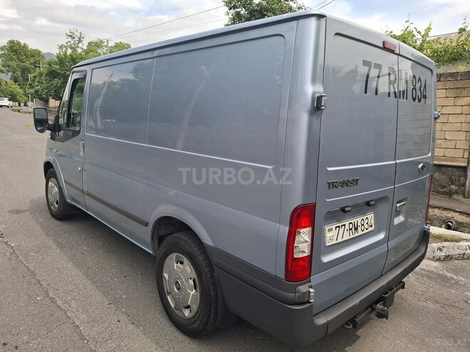 Ford Transit-5