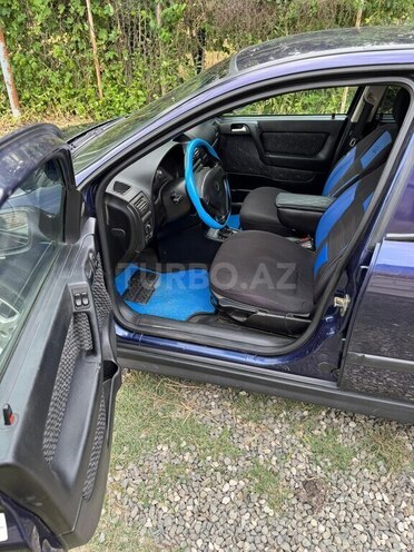 Opel Astra 2001, 200,000 km - 2.0 l - Xaçmaz