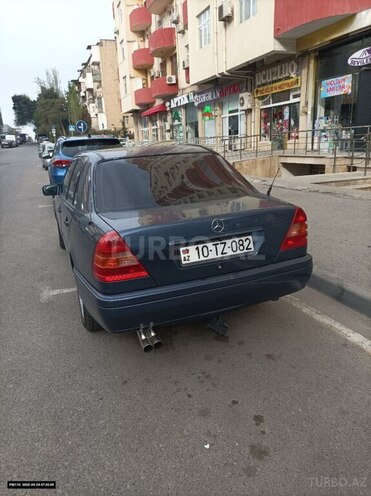 Mercedes C 200 1994, 300,000 km - 2.0 л - Quba