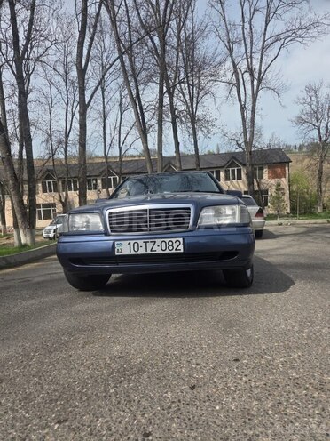 Mercedes C 200 1994, 300,000 km - 2.0 л - Quba