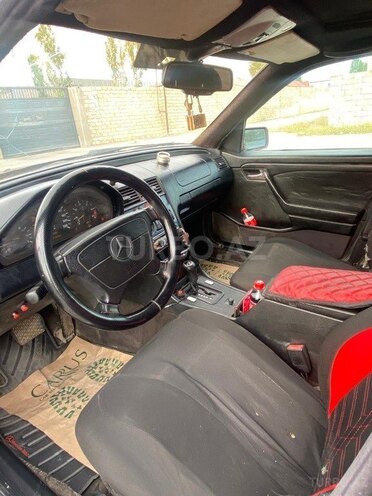 Mercedes C 220 d 1997, 258,000 km - 2.2 l - Bakı