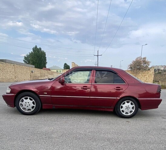 Mercedes C 220 d 1997, 258,000 km - 2.2 l - Bakı