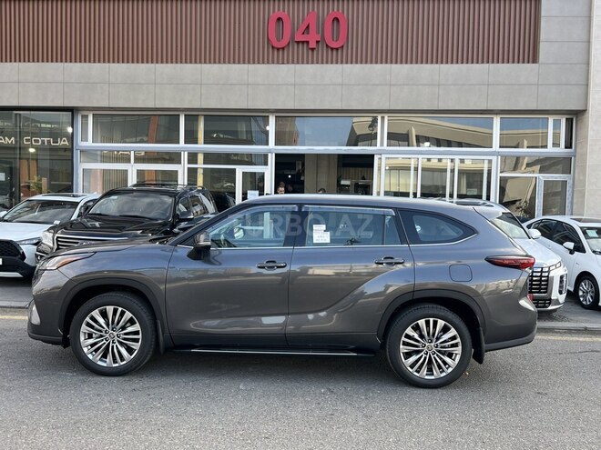 Toyota Highlander-3