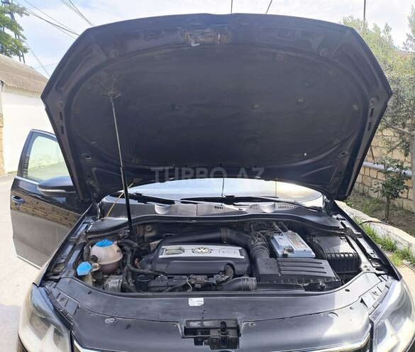Volkswagen Passat 2011, 451,600 km - 1.8 l - Bakı