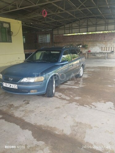 Opel Vectra 1998, 400,000 km - 2.5 l - Saatlı