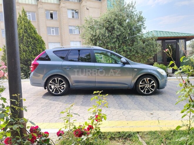 Kia  2008, 250,000 km - 1.6 l - Bakı