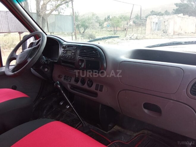 Ford Transit-9